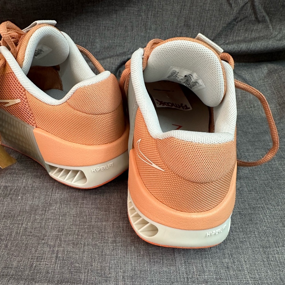Nike Metcon 9 Women's  7.5 Orange Grey Sneakers DZ2537 200 - Picture 3 of 6